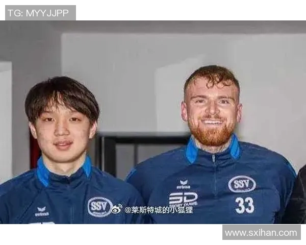 在战火中奋勇拼搏的足球明星们的传奇故事与不屈精神